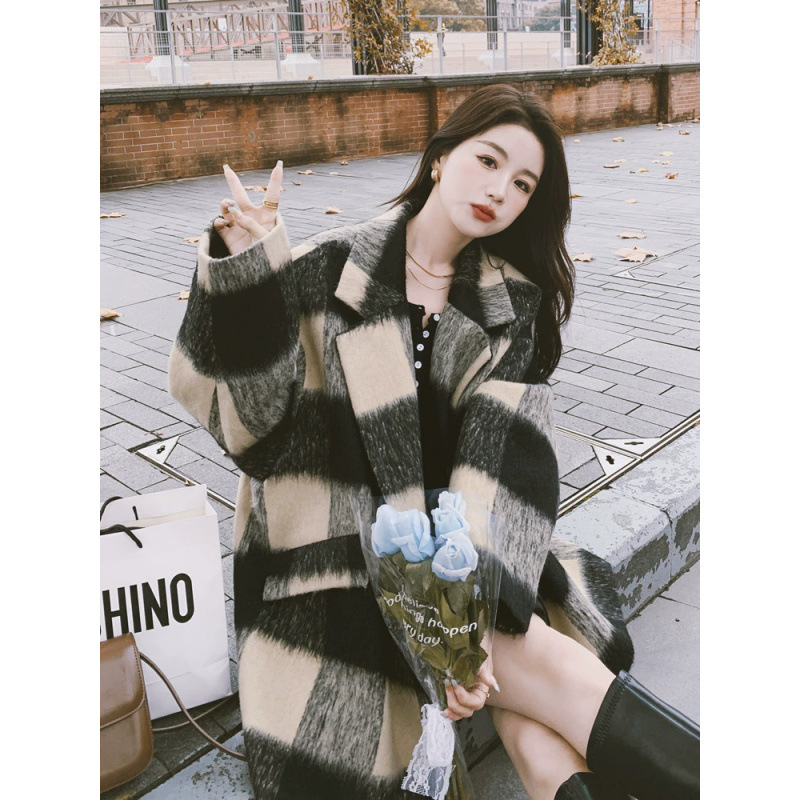 宽松茧型复古格子西装呢子外套女冬季2024新款短款小个子加厚毛呢