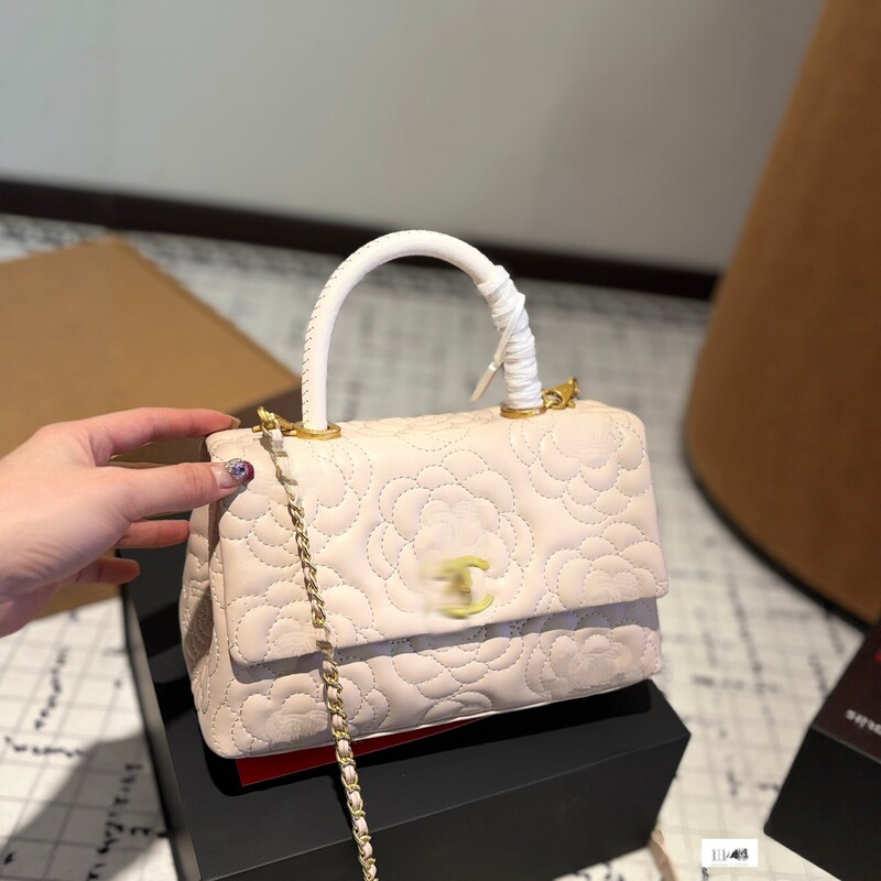 New Style Coco Handle Camellia Chain Bag for Women, Genuine Leather Handbag and Crossbody Bag, Fashionable