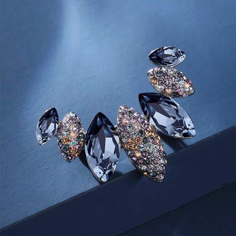 Exquisite Women's Feather Brooch, Light Luxury Niche Suit Pin_voghion.com