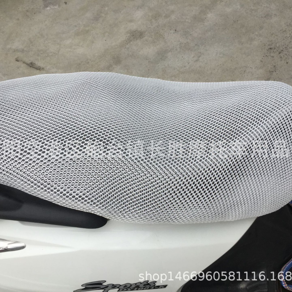 Venta al por mayor cubierta de cojín de motocicleta cubierta de malla de panal 3D cubierta de cojín de motocicleta cubierta de cojín de aislamiento anti-scald cubierta de malla espacial
