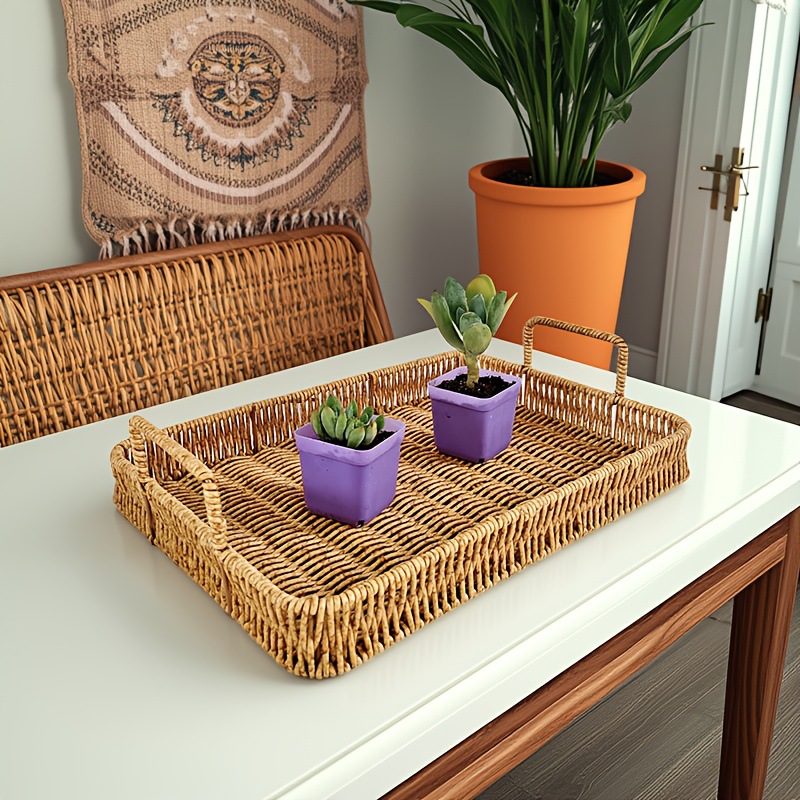 Handwoven Rattan Basket With Lid, Lining And Handles For Storage_voghion.com