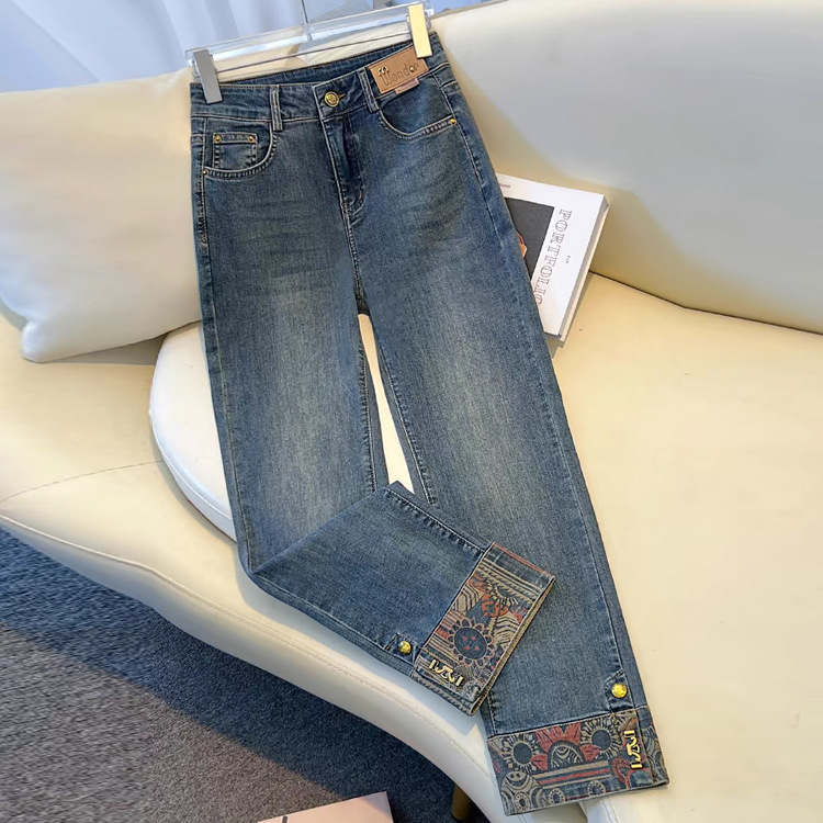 株洲市荷塘区逸阳轩服装厂