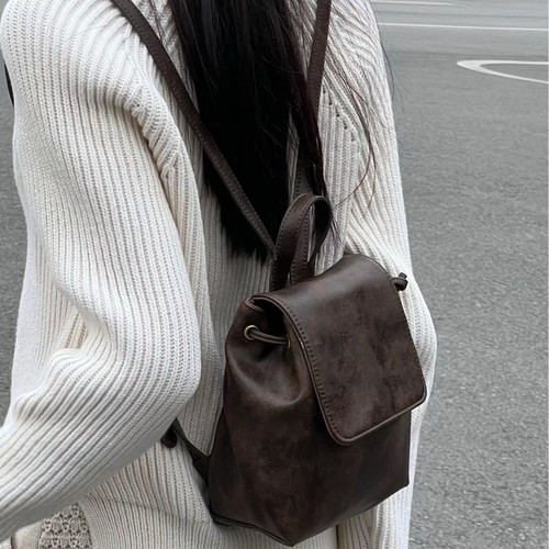The same texture as Xiaohongshu, small and retro American brown backpack, new style ins simple and versatile shoulder bag
