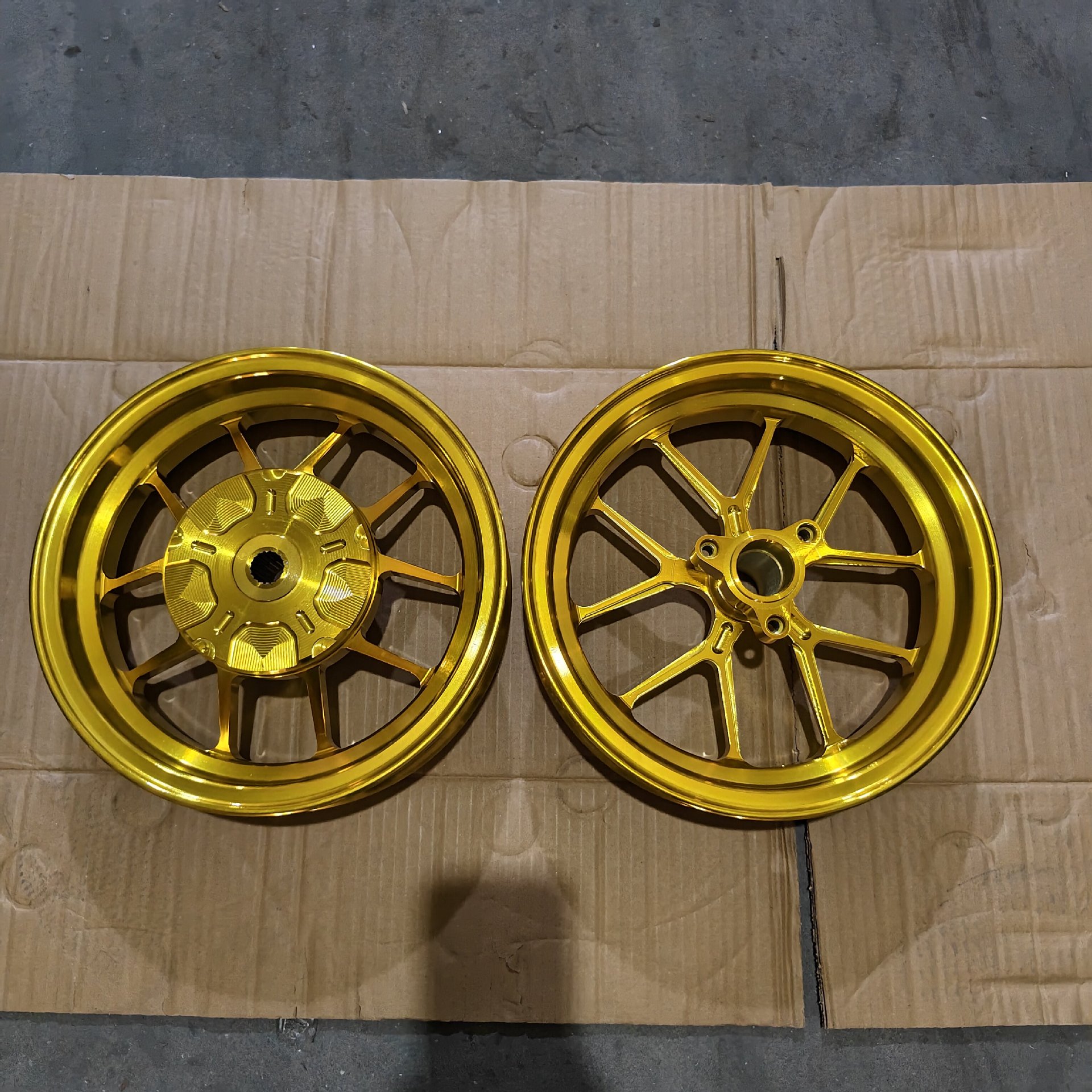 Lin Hai Kuqi 10inch Front and Rear Wheel Hubs for Fuxi Qiaoge Ghost Fire 100CC Lingying 100 Kuqi RS Steel Rim Motorcycle