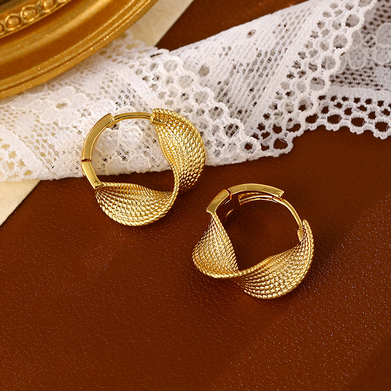 Real Gold-plated European And American Exaggerated Mobius Light Luxury Style Elegant Women's High-end Earrings,_voghion.com