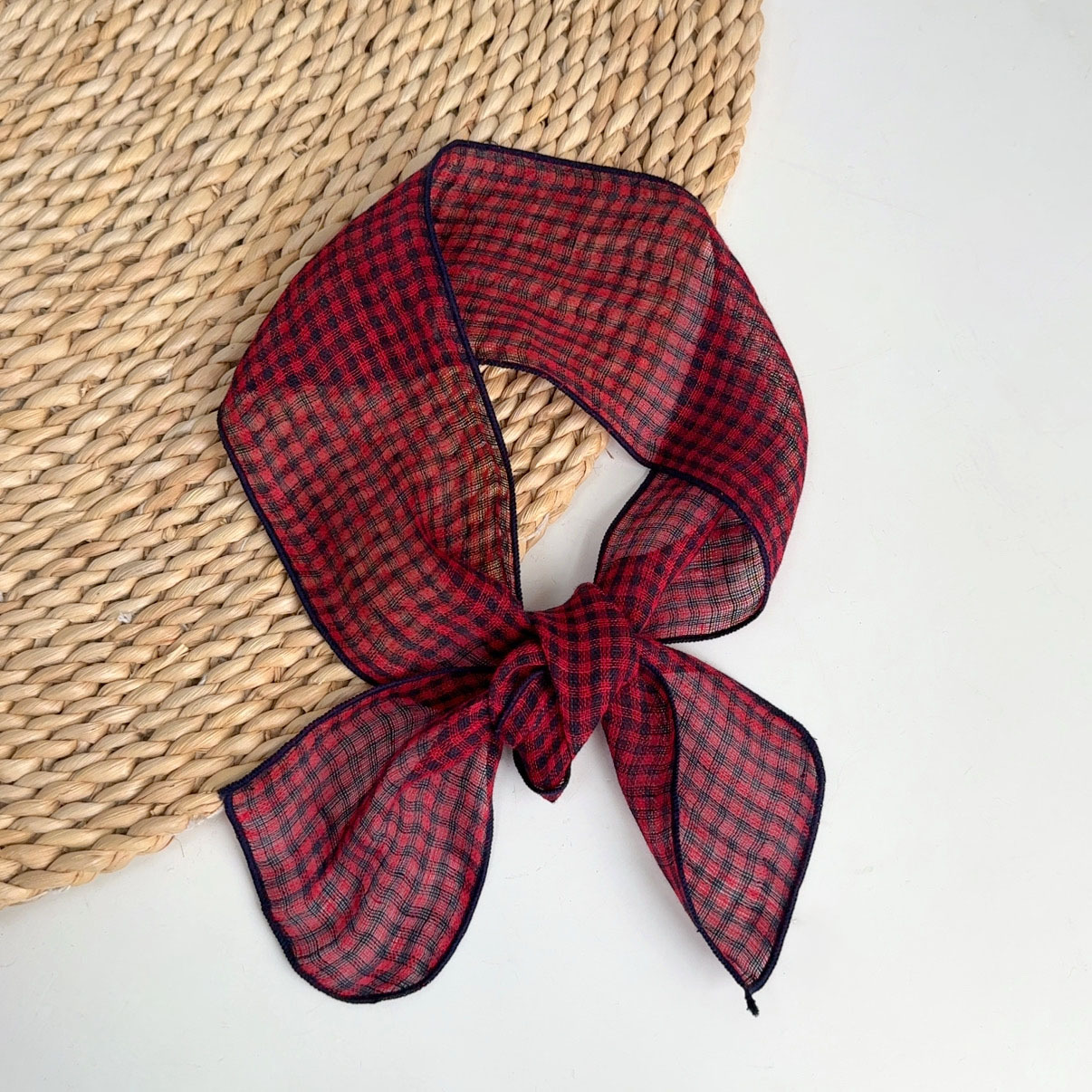 리넨 빨간색과 파란색 작은 격자 무늬 스카프