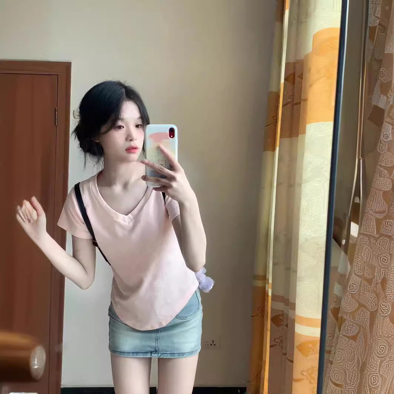Summer new basic versatile pink V-neck short-sleeved cotton slim T-shirt women's niche design bottoming shirt Women