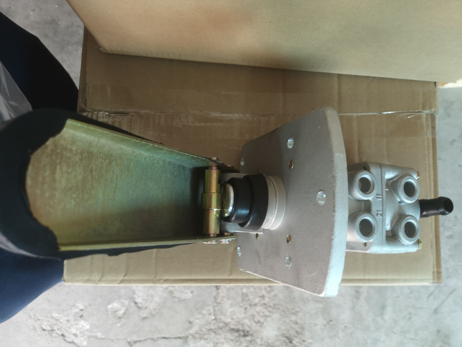 Cilindro Maestro de freno 4613170000