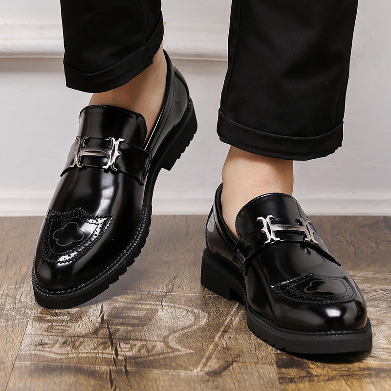 Gran tamaño transfronterizo de estilo británico zapatos Lefour primavera y otoño 2024 nuevo cuero lacado cara brillante perezosa un pie zapatos de soja para hombre