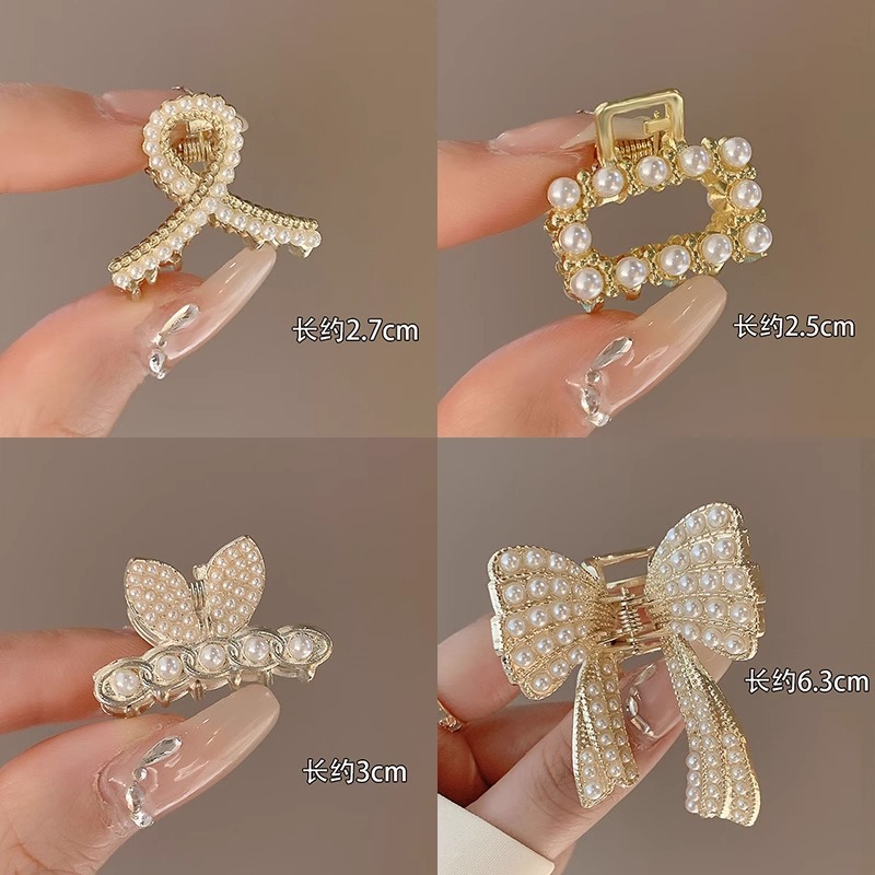 Pinza de metal, pequeña hembra, medio atado en el lado, pinza de pelo, temperamento, sentido de alto nivel, horquilla de nicho, pinza de pelo rota simple, accesorios para el cabello