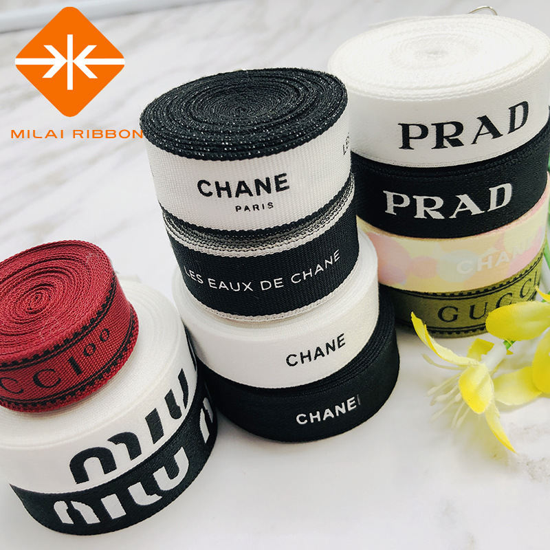 赤い本の小さな香りのリボンの髪飾りリボンのプレゼントのひもの花束の帽子の縁の手作りのdiyブランドのリボン|undefined