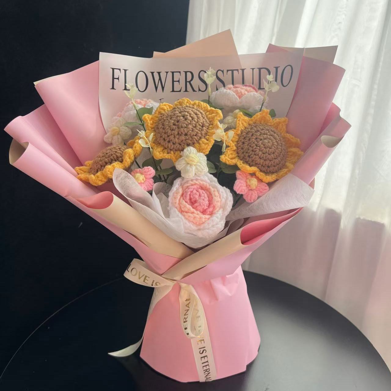 Universal pink bouquet