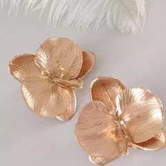 博主同モデルの金色の胡蝶蘭の髪飾りの花の頭の花の留め子の新しい中国式の写真は写真を撮って生放送します。