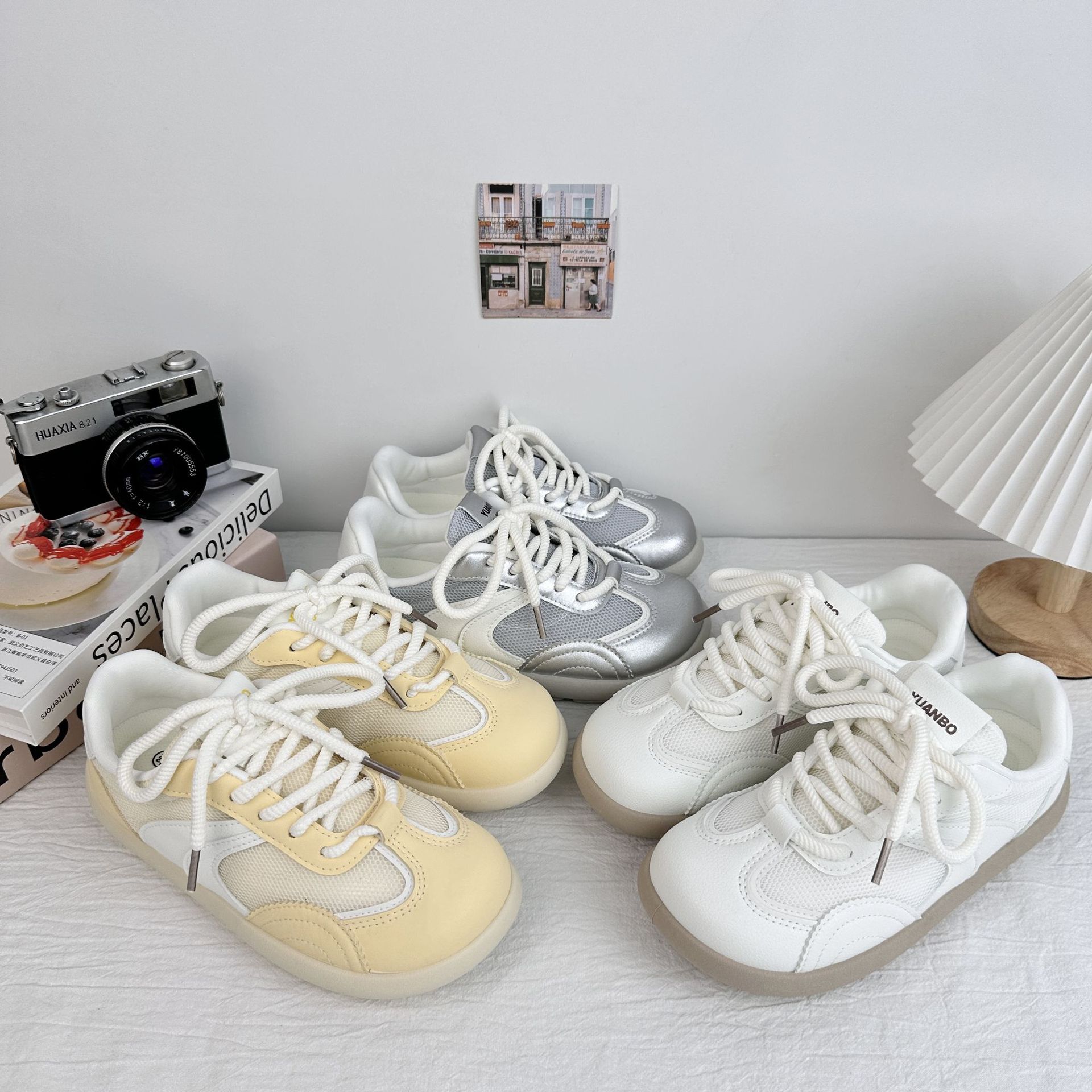 Zapatos blancos de fondo grueso de ondas largas, zapatos de skate de nicho para mujeres, 2025 nuevos zapatos casuales de mujer, zapatos de pan de verano image 1