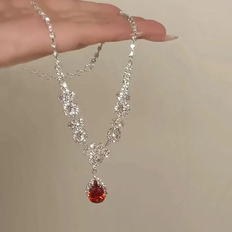 Red water drop necklace