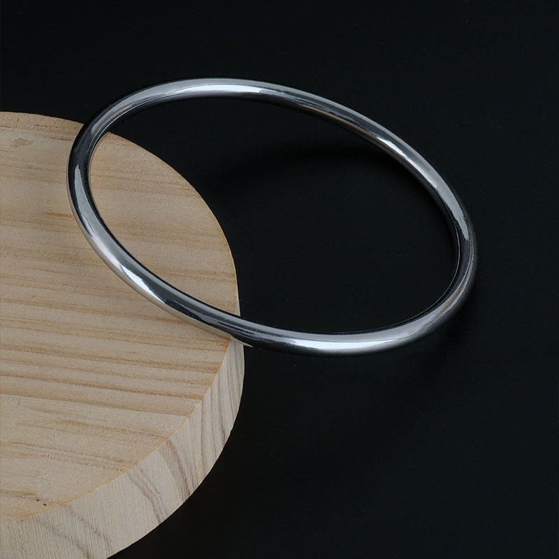 Pulsera de acero de titanio brillante cerrado pulsera de acero inoxidable niñas de alto grado no se desvanece moda simple pulsera del todo-fósforo