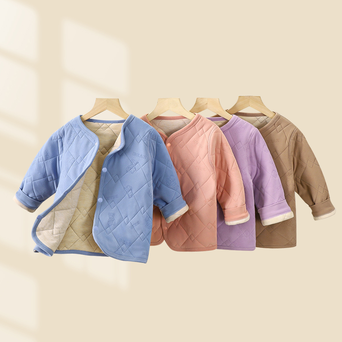 Uniformes escolares infantiles artefactos de otoño y invierno nuevos tres capas de algodón de algodón para niños con camisa de algodón gruesa con chaqueta de algodón para niñas clase A