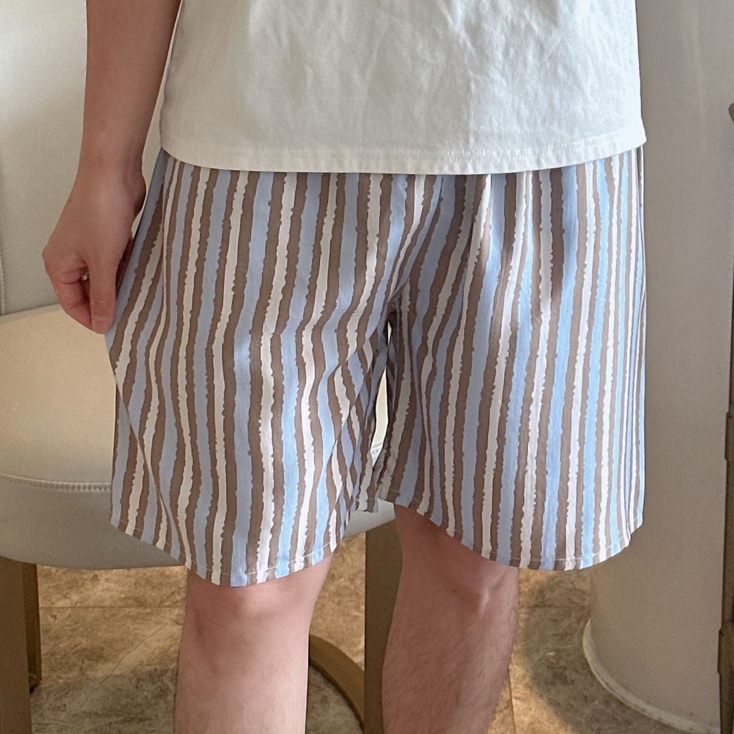 YY 남성용 반바지 - 물결 모양의 수직 스트립