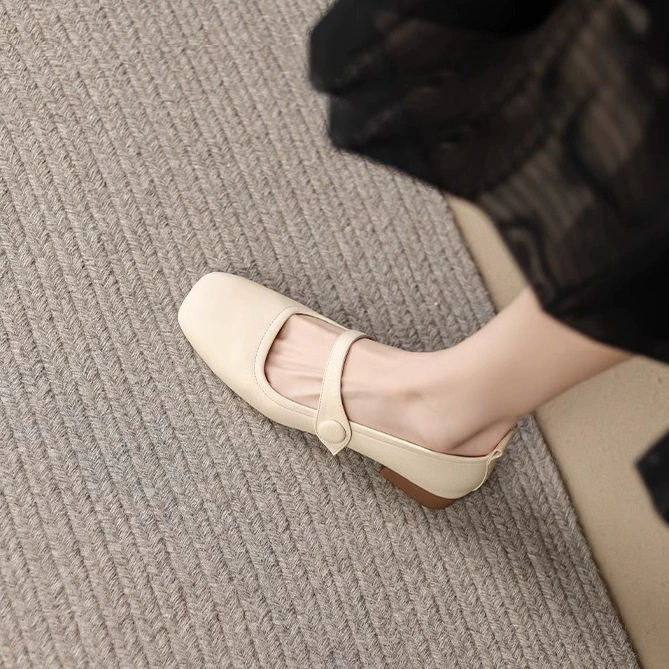 Нежные однослойные туфли из натуральной кожи с Мэри Джейн, женские вечерние ветровые туфли с мелким ртом, квадратным носком, мягкая подошва, удобные туфли для бабушек на низком каблуке, женские