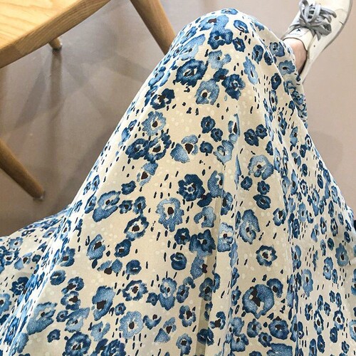 Light-colored floral Korean silk long dress, 2024 autumn new women's stylish and ethereal slimming French long dress