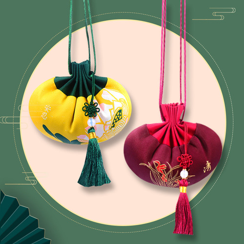 Manufacturer wholesale new lotus sachet pharmacy gift ancient style Hanfu car Chinese knot tassel sachet bag empty bag
