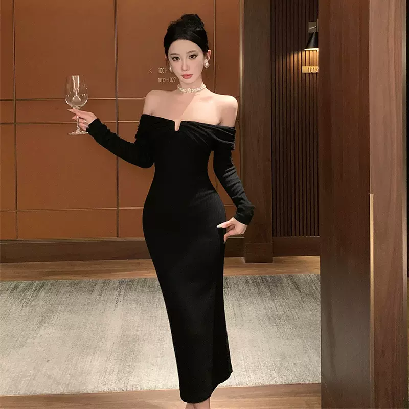 辣妹性感黑色一字肩针织长袖连衣裙女初秋装气质御姐包臀礼服长裙