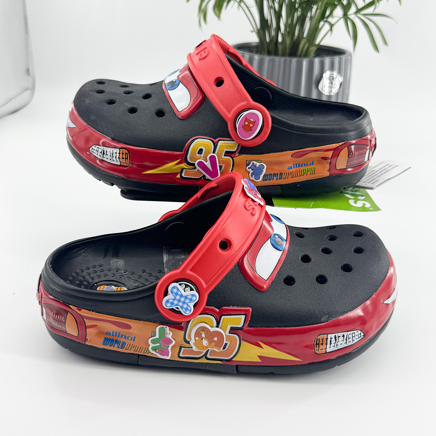 Inventario 95 automóvil flash niños zapatos grandes para niños y niñas zapatillas casuales al aire libre zapatillas de playa antideslizantes al por mayor