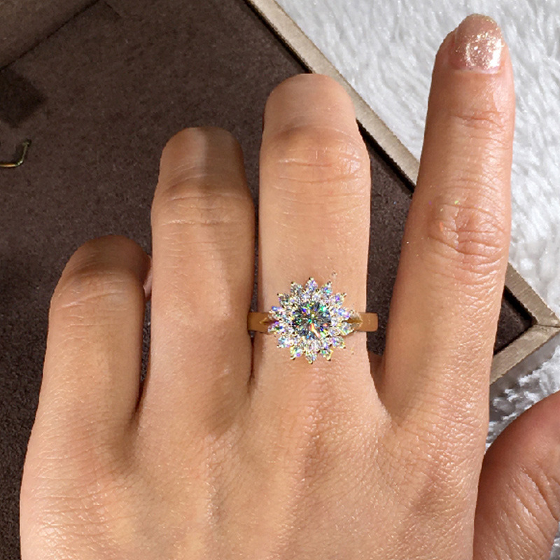European and American New Wedding Ring Exquisite Zircon Sunflower Women's Ring Romantic Proposal Ceremony Accessories Hot Sale
