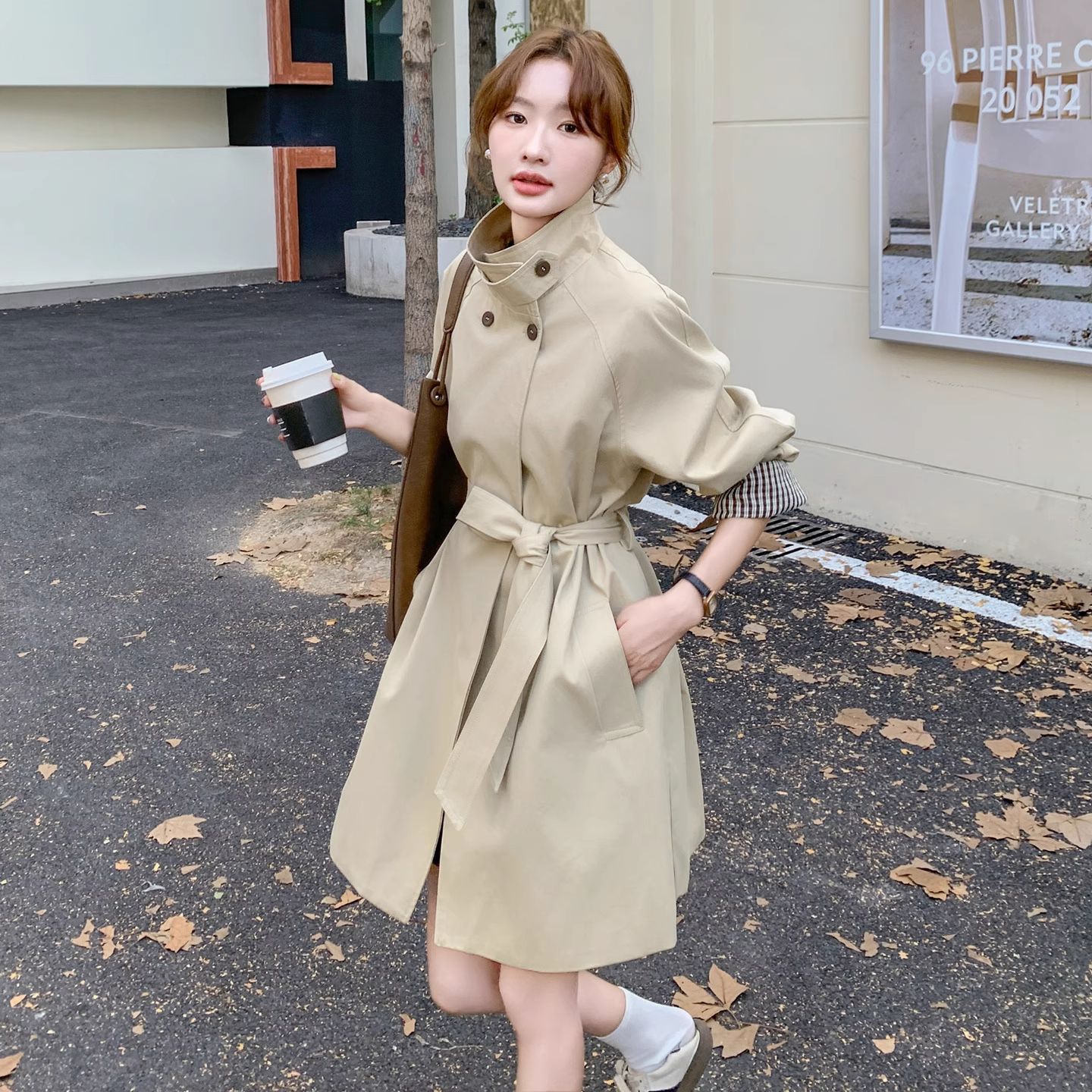 卡其色高级感中长款立领风衣外套女秋新款收腰显瘦气质小西装大衣