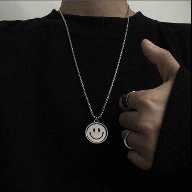 2022 new Korean style ins smiley face crying titanium steel necklace necklace student men and women Fashion Street hip hop jewelry