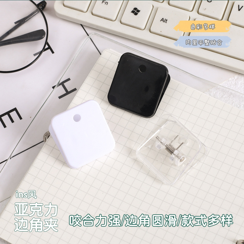 Fabricantes al por mayor acrílico cuadrado clips pequeños materiales de aprendizaje de oficina simple papel de prueba de clasificación de clips de plástico