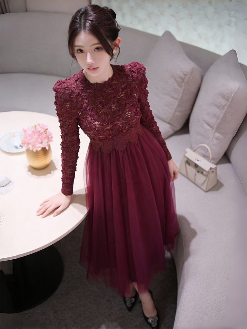 Đầm maxi nữ cổ tròn ren phối lưới thắt eo dáng dài — Thuốc lá tím chi tiết 10