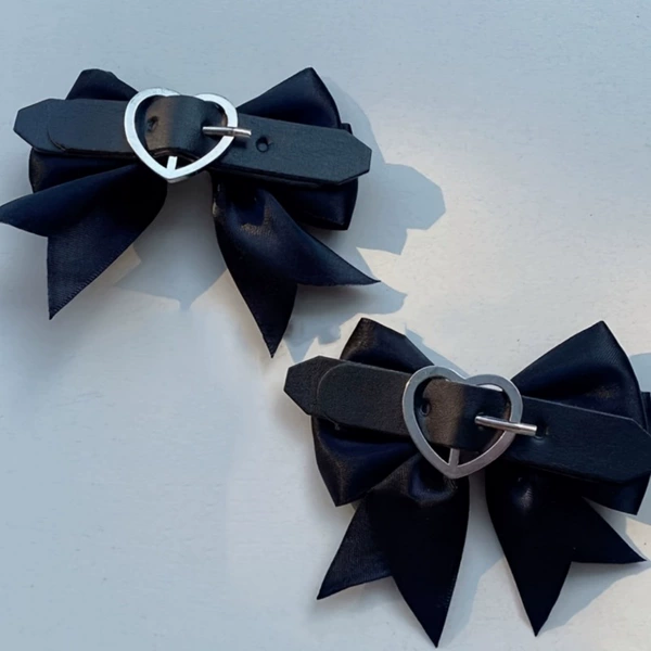 A pair of sweet and cool bows (B705)