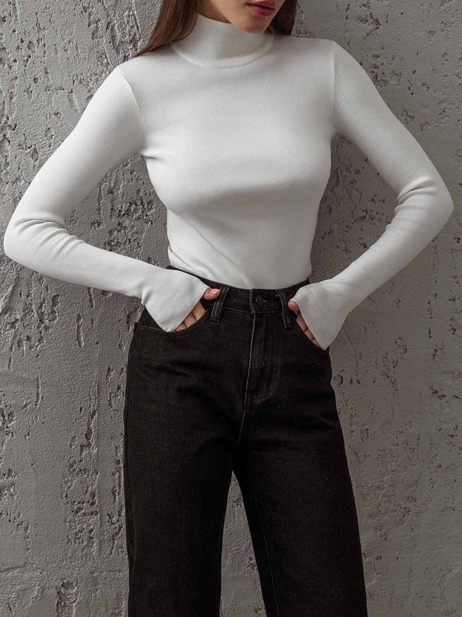 Camiseta de cuello medio alto estilo europeo y americano, novedad para otoño e invierno 2025, elegante y ajustada, suéter cálido de manga larga para combinar en capas.