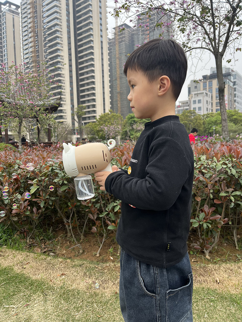 Large Volume Internet-Famous Children's Multi-Hole Bubble Machine, Automatic And Leak-Proof, Foreign Trade Ins_voghion.com