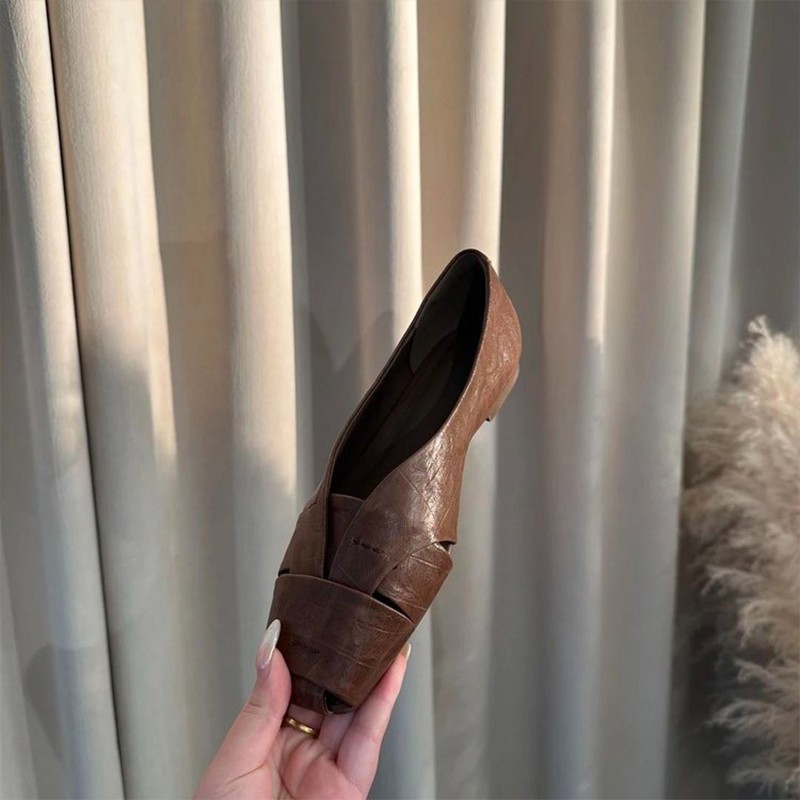 2025 primavera y otoño nuevo tacones cuadrados de moda versátil zapatos de una sola boca superficial perezoso zapatos de cuero de mujer