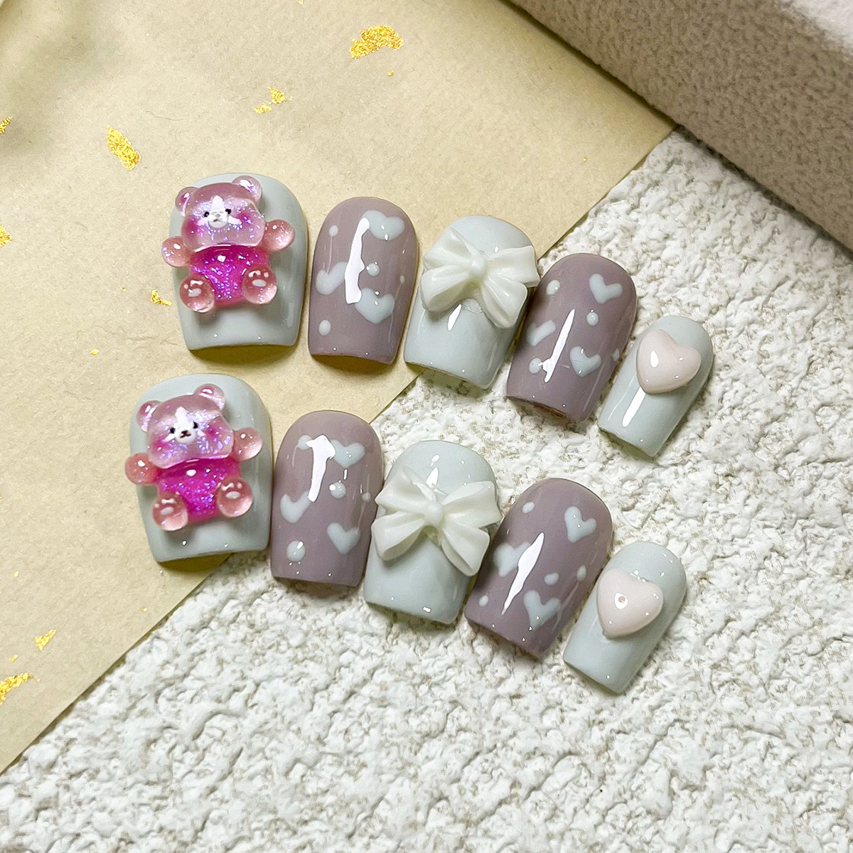 Usar armadura pura hecha a mano Dibujos animados pintados a mano lindo pequeño libro rojo estilo caliente oso hecho a mano mariposa usar armadura de uñas