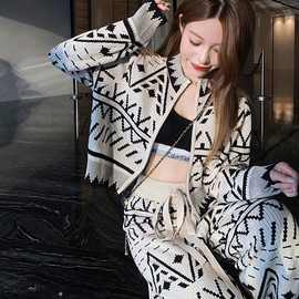 针织休闲套装2025秋冬新款女小香风运动两件套洋气