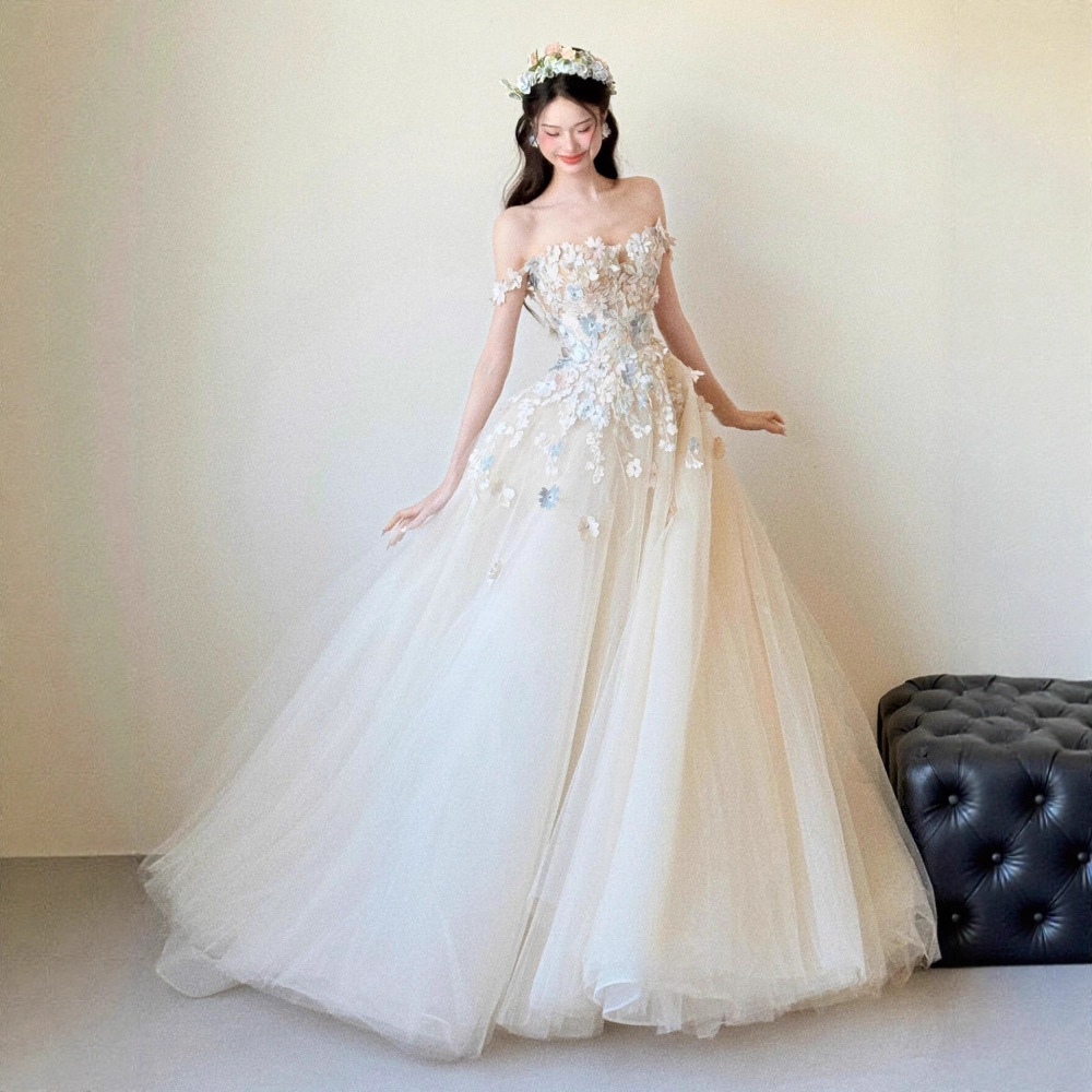 Floral Light Wedding Dress Bride Female Star Fugitive Princess Wedding Dress Outdoor Welcome Outdoor Veil Fairy Style