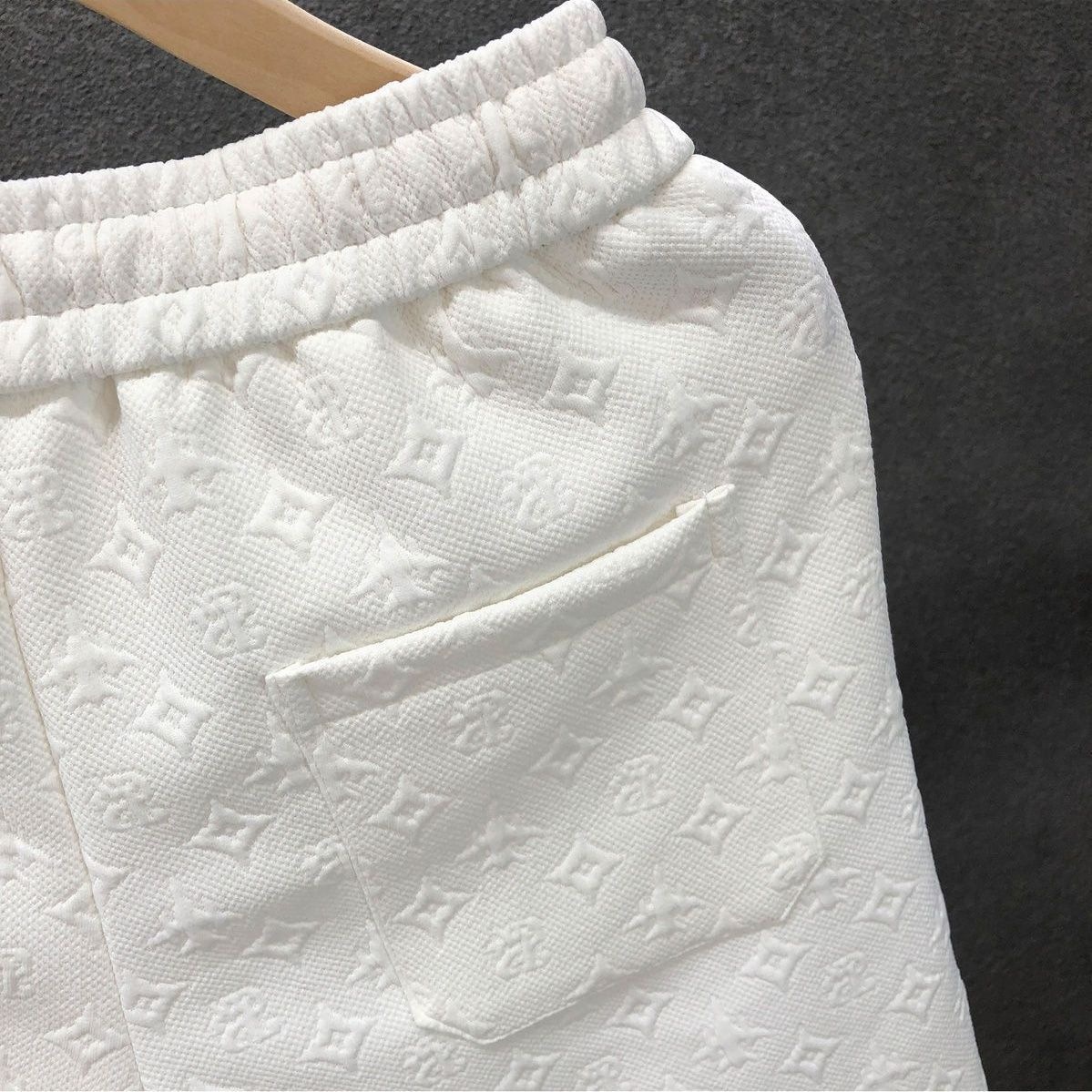 Men's High-End Summer Casual Shorts Trendy Brand Affordable Luxury For Beach Sports And Running Mid Waist Loose Fit Drawstring_viptrois.com