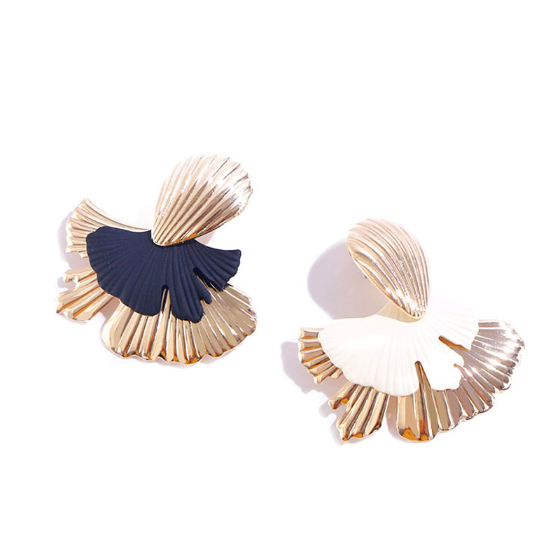 New Popular Asymmetric Ginkgo Fashion Leaf Alloy Earrings display picture 2