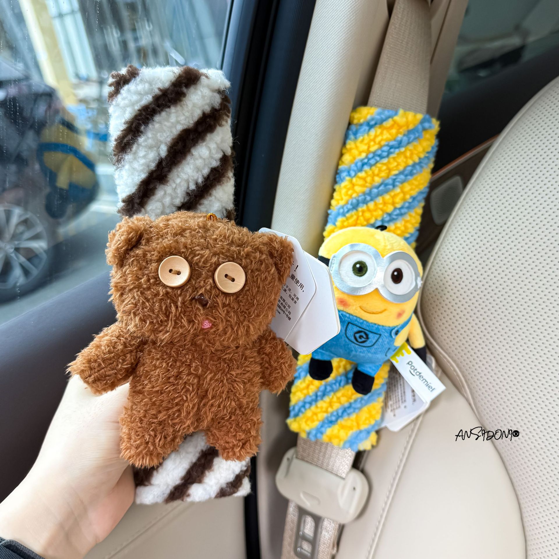 Authentic Minions Car Seatbelt Shoulder Pads Car Accessories Interior Decorations Gift for Female Friends New Car Gift