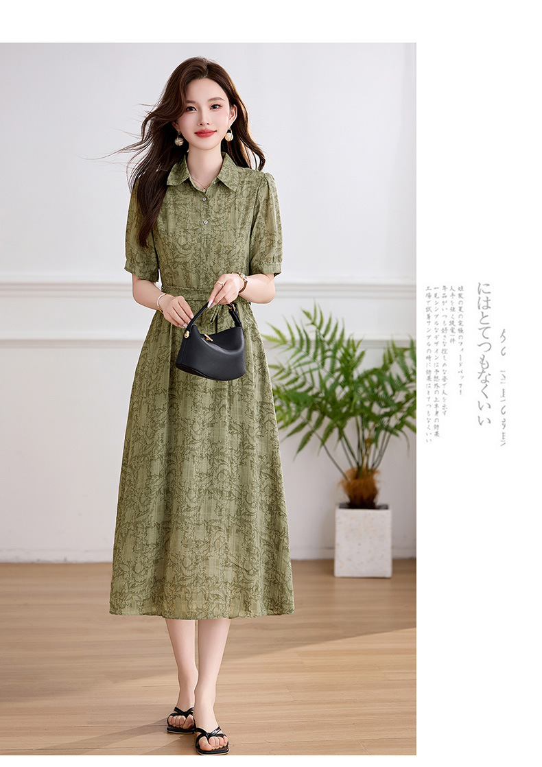 Đầm suông midi cổ bẻ họa tiết hoa nhí thiết kế dây buộc eo — xanh lá cây, màu xám chi tiết 16