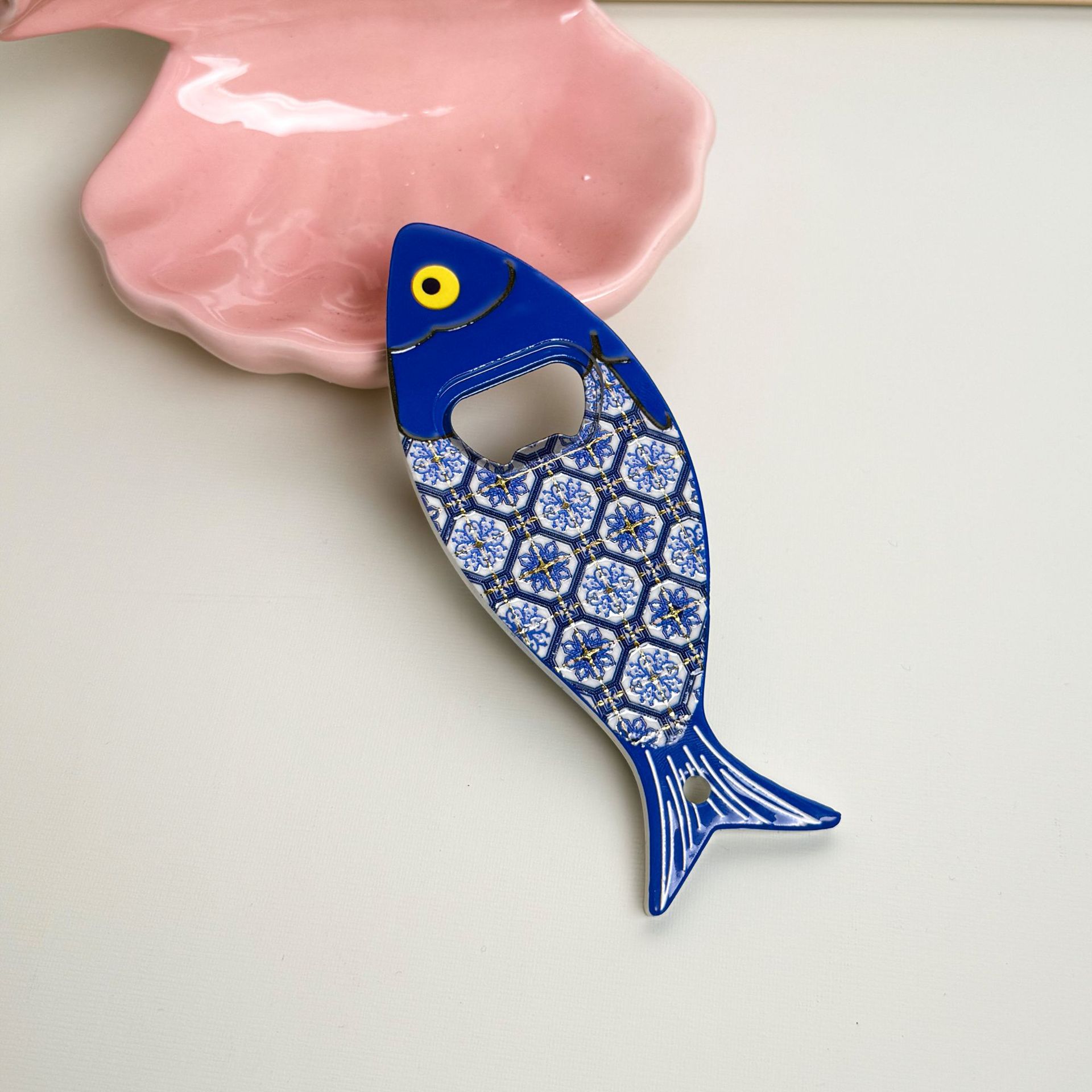 Nuevo pez transfronterizo abrebotellas pegatinas de refrigerador material melamina en relieve textura tecnología de estampado estereoscópico fuerte pegatinas de refrigerador