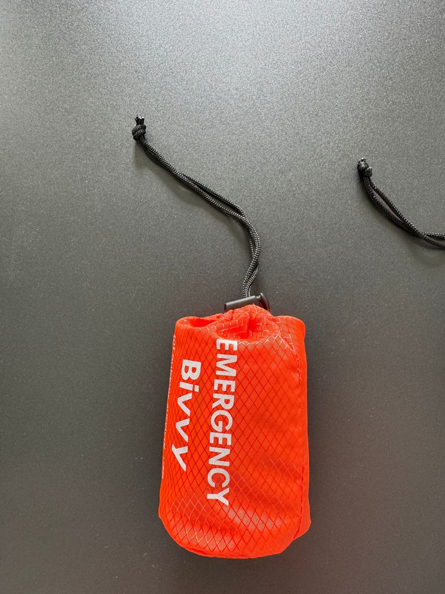 오렌지색 침낭 보관 가방