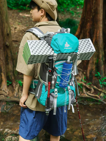 Outdoor professional mountaineering backpack, hiking backpack, large-capacity camping backpack, large-capacity multi-functional travel backpack