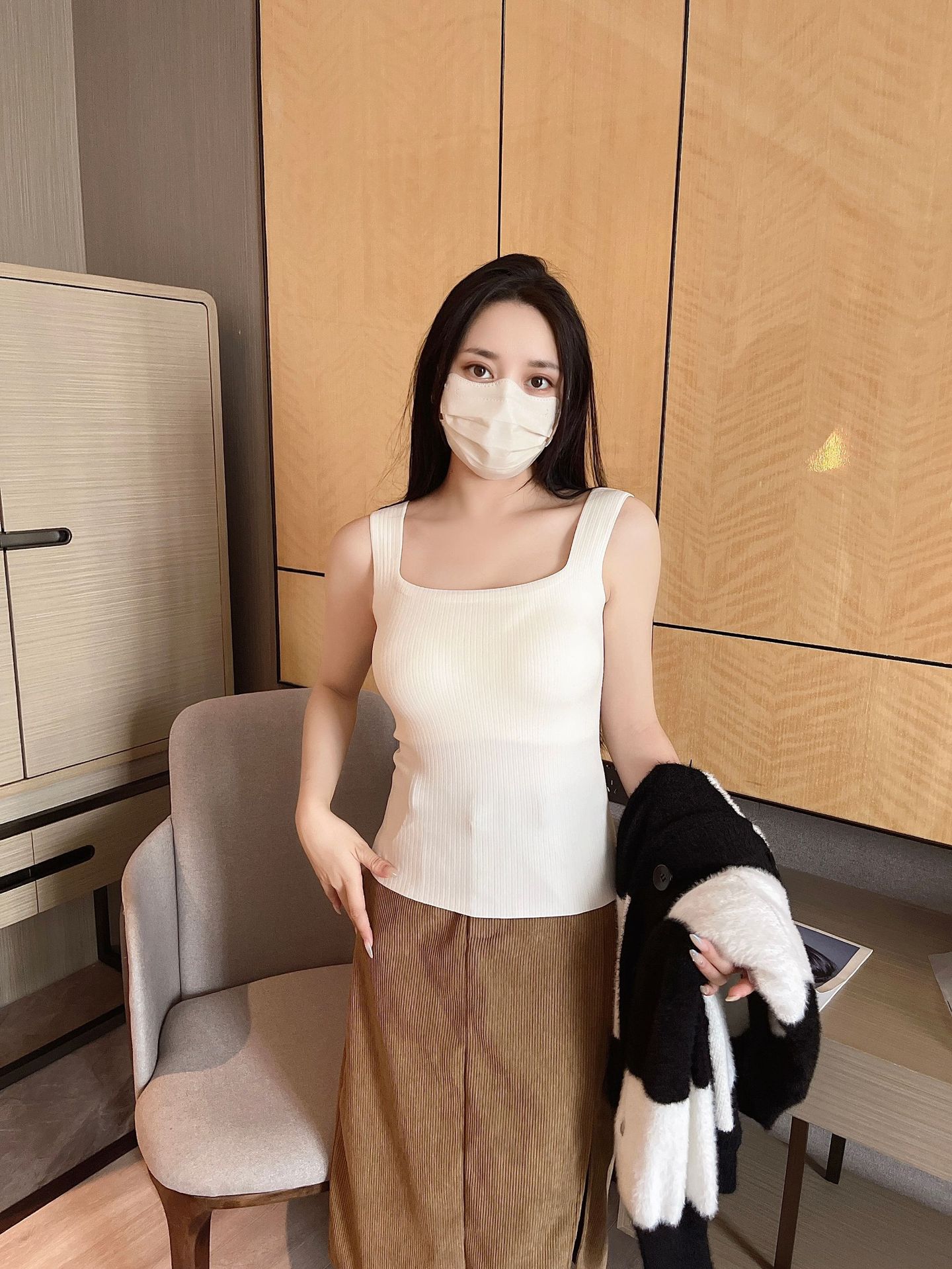 Ropa interior térmica de las mujeres sin costuras desgaste exterior grueso de doble cara cepillado desgaste interior fijo integrado Copa chaleco fábrica al por mayor