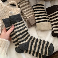 襪子女冬羊毛襪保暖加厚中筒襪韓版波浪條紋女襪軟糯休閒堆堆襪子