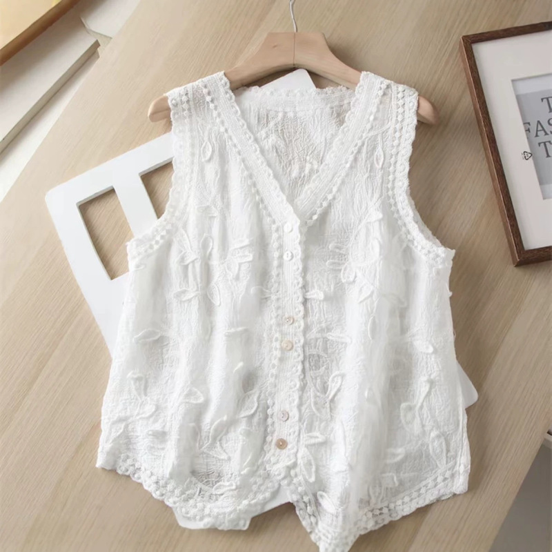 French-style vintage sleeveless cardigan vest for women, summer high-end layered loose slimming casual V-neck vest top French-style vintage sleeveless cardigan vest for women, summer high-end layered loose slimming casual V-neck vest top