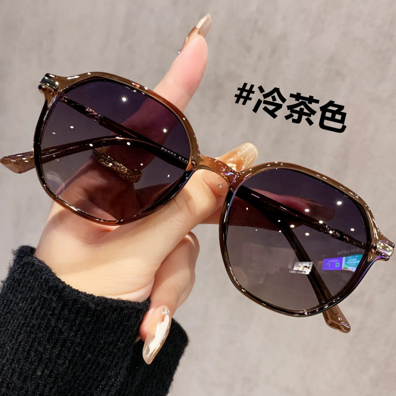 2026 New Style Anti-Uv Brown Sunglasses, Cool-Toned Sunglasses for Women, High-End Style, Suitable for Small Faces, Trendy Polarized